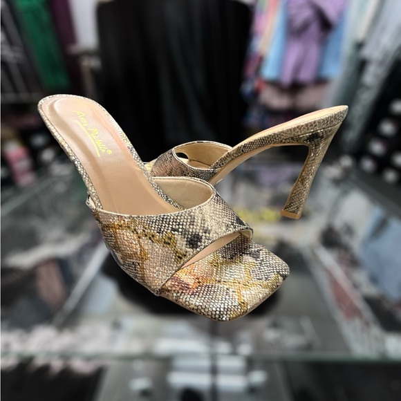 Shoes - Snake Print Midi Heel 🐍